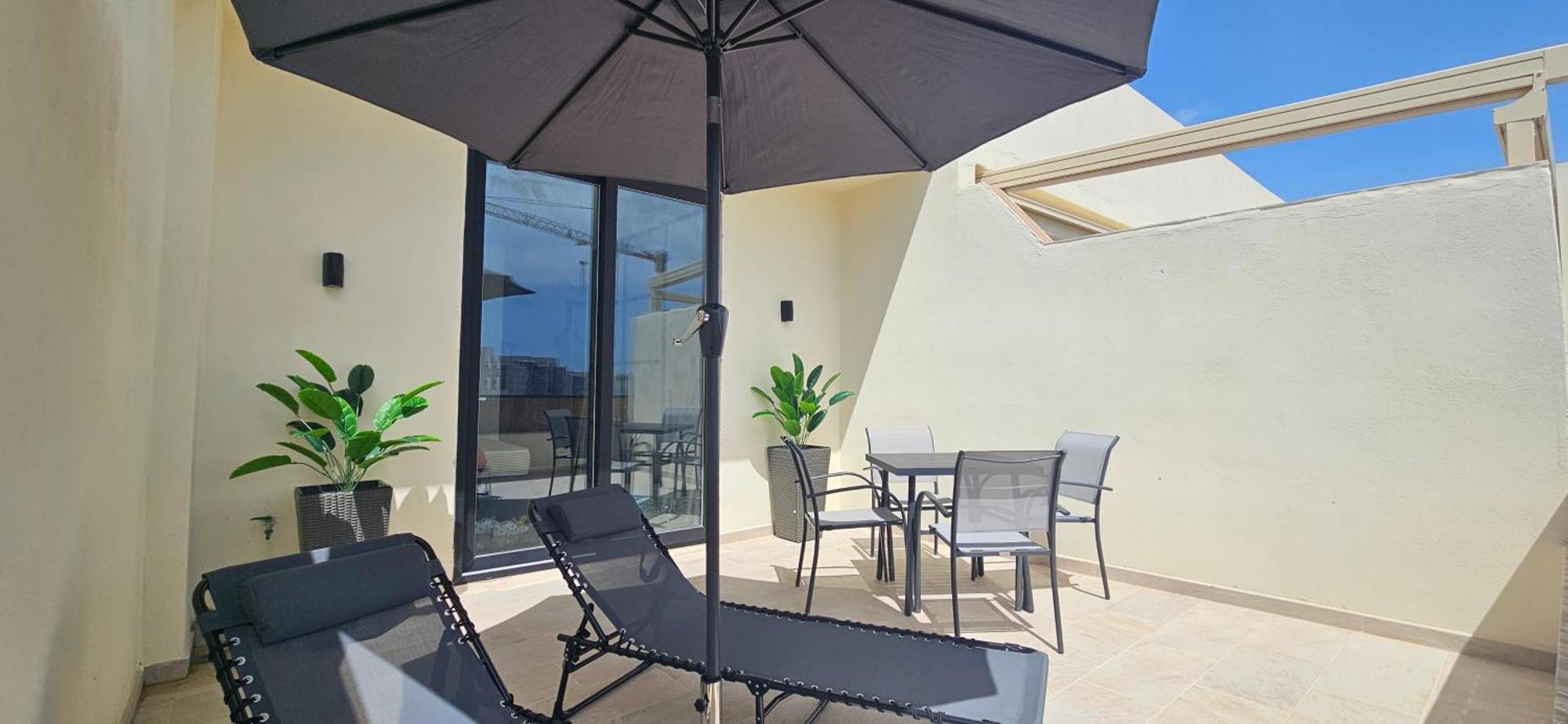세인트폴스베이 Sea Breeze Penthouse And Terrace Qawra St Paul'S Bay 아파트 외부 사진